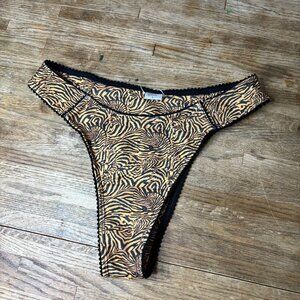 Strawberry Milk Mob KOTJ bikini bottoms size L